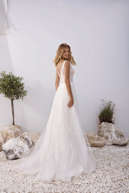 https://www.sposa-lia.com/images/stories/virtuemart/product/per-in white-08-willow-03.jpg